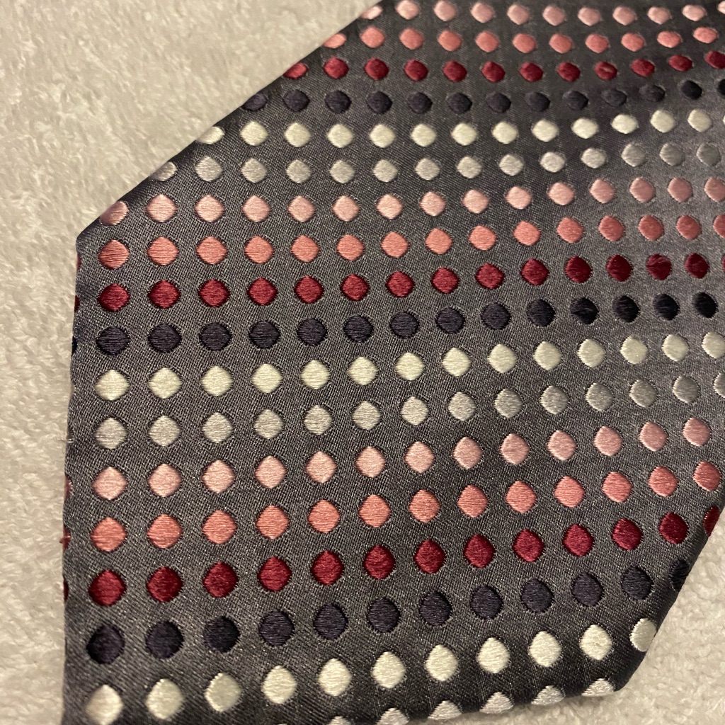 Brand New Super Stylish Power Tie  Geoffrey Beene